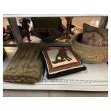 Lg straw basket, rug & pillow