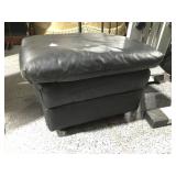 Black footrest, 21x21x14in