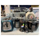Kitchen appliances, toaster, rice cooker & more