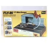 NIB Sealed Revell Fly-In with MinimHanger 1:72