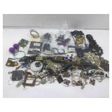 Fashion costume jewelry. Assorted
