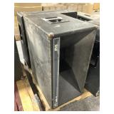Peavey MB-2 Mid Bass enclosure, approx 24x30x15in