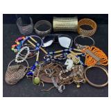 Fashion Jewelry Incl. Bracelets, Necklaces & More