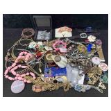 Fashion Jewelry W/necklaces, Bracelet & More