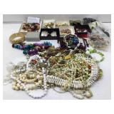 Costume jewelry, assorted