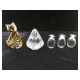 Decorative glass paperweights