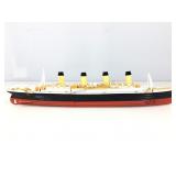 RMS Titanic model, 1:1250 scale, some damage