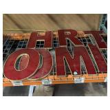 Large Red Letter signs incl, HRTMIOO, Approx