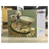 Gibson 7 Pc Serving Set in Box.