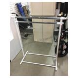 Stationary clothes rack w/2-rows, adjustable