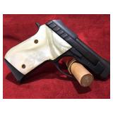 Taurus 25 ACP Pistol mod PT-25 - Flip up barrel -
