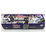 A large box and a complete set of  TOPPS , 2021