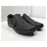 Brand new pair of ladies Clarks slip on leather
