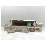 Box lot of full box of baseball cards, unknown