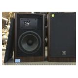 Pair of JBL Speakers. LX22. Tested Working.