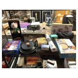 Cooking ware w/home decor and more