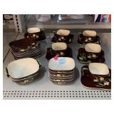25pc Floral Dinnerware Set. Cups, Saucers, Bowls
