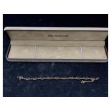 14k Gold Bracelet W/garnet Stones, Tw 8.7g, Sz