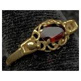 10k Gold Ring W/garnet, Tw 1.8g, Sz 5.5
