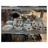 Hallmark Christmas Dinnerware Set. Plates, Bowls,