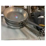 5 Aluminum Frying Pans.
