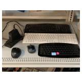 3 Keyboards Logitech, Ubio Hyperdock & 2 Mouses