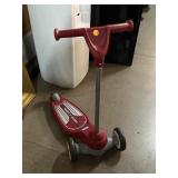 Radio Flyer kids scooter