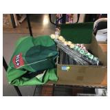 Mini golf kit incl. balls, clubs, and rug