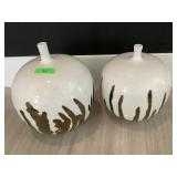 2 John Richard Vietnam White round vases, approx