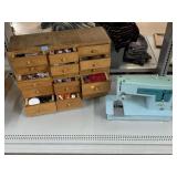 Vintage Sewing machine singer and drawers cabinet