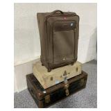 2 Vtg luggages and Londoner Fog luggage