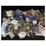 Fashion Jewelry Incl. Earrings, Necklaces & More