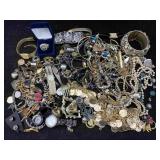Fashion Jewelry Incl. Necklaces, Watches & More