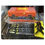New plastic tool box w/clamps and 8in 5 pcs/set
