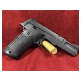 Smith & Wesson 22LR Pistol mod 422 - mint with