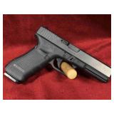 Glock 9mm Pistol mod 17 - Gen 4 - Orig Case and