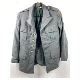 Vtg US Military Jacket with Patches - Size 33S