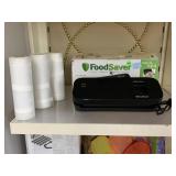 FoodSaver Vacuum Sealing System W/Bags & Box