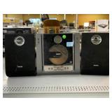 Philips CD Micro System W/Speakers. MC235R