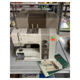 Bernina Record 930 Electronic Sewing Machine W/
