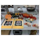 Assorted Fall/Halloween Decor. Trunk Or Treat