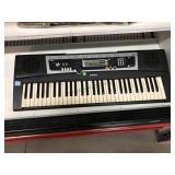 Yamaha YPT-210 61-key portable digital keyboard,