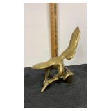 Large brass American Eagle sculpture   12.5 x
