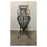 Metal Wire 9" x 8" x 21" Vase