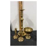 Miscellaneous lot of brass items