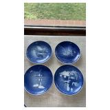 Bing & Grondshl Christmas plates
