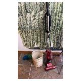 Chilli small vacuum , garbage can and duster