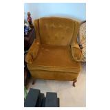 Brown Fabric Cushioned Chair approx 27.5" x 34" x