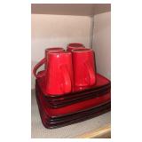 Set of 4 red dishes