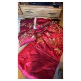 Double/queen comforter and pillows